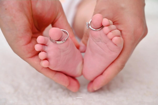 黔西怀孕肚子一边高一边低
